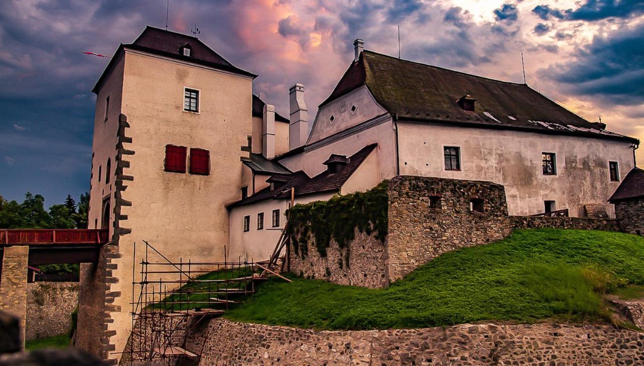 Penzion 1670 Nové Hrady Exterior foto