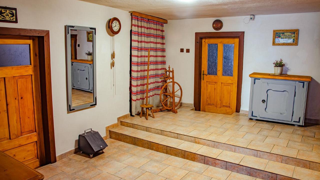 Penzion 1670 Nové Hrady Exterior foto